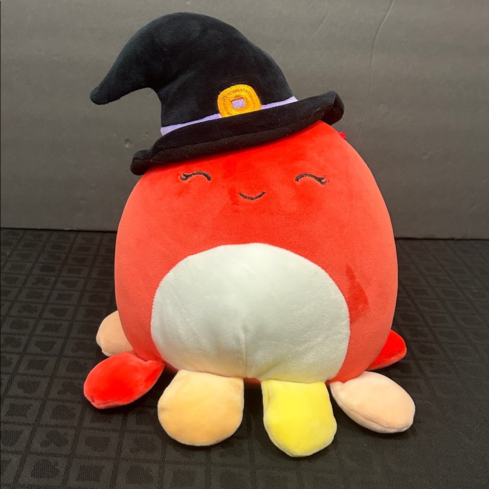 Detra, The Halloween Octopus Squishmellow.